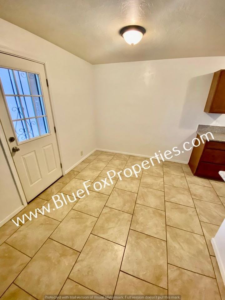 3807 E Dover Stra - Photo 2 of 13