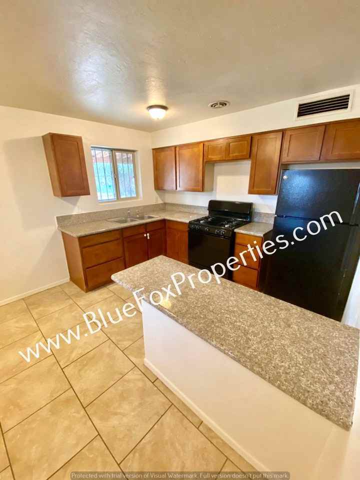 3807 E Dover Stra - Photo 3 of 13