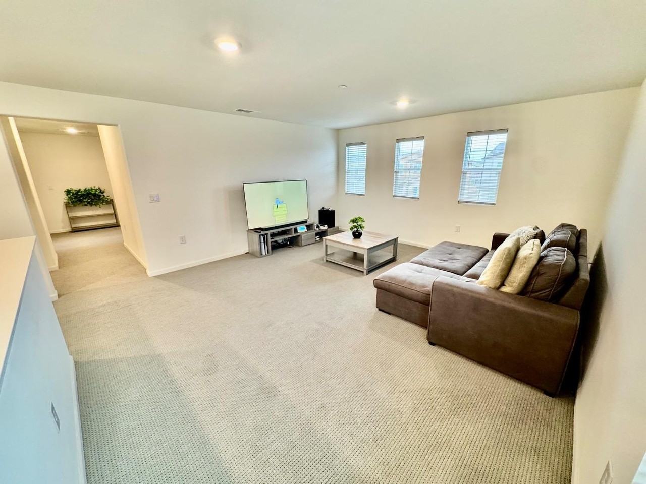 588 Spalding Way #NA - Photo 2 of 16