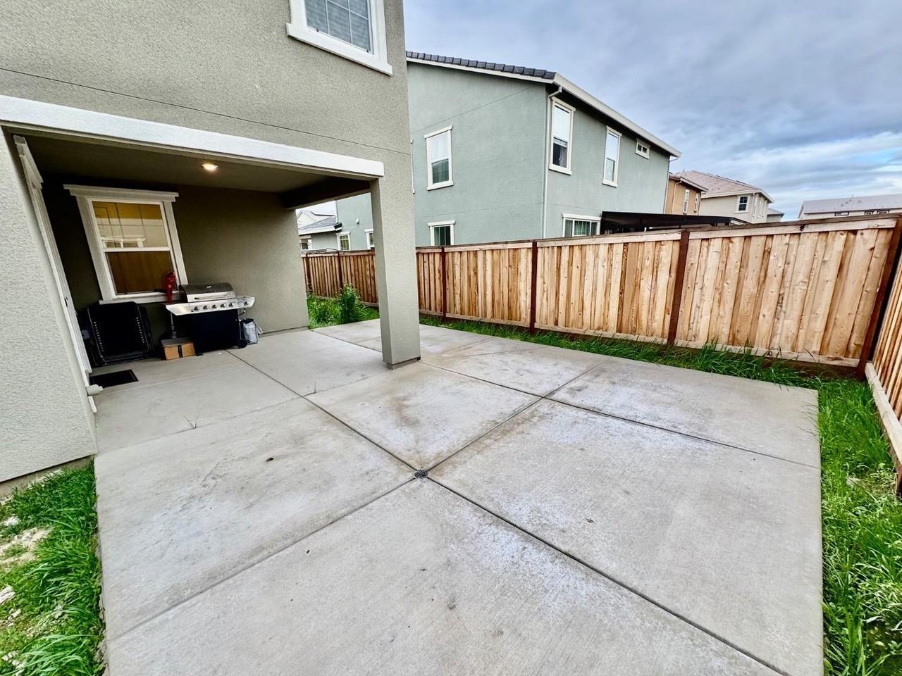 588 Spalding Way #NA - Photo 3 of 16