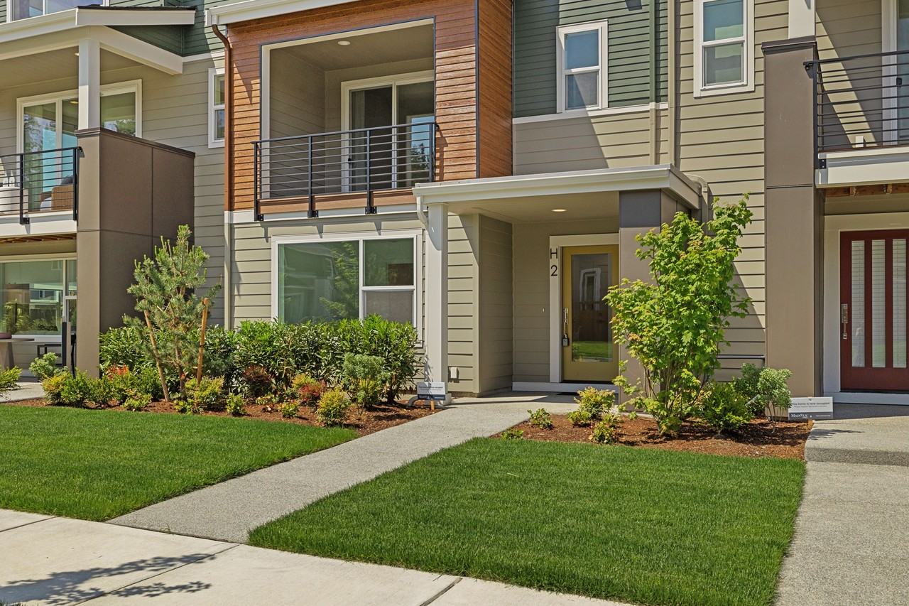 3915 198th St Se #H2 - Photo 2 of 28