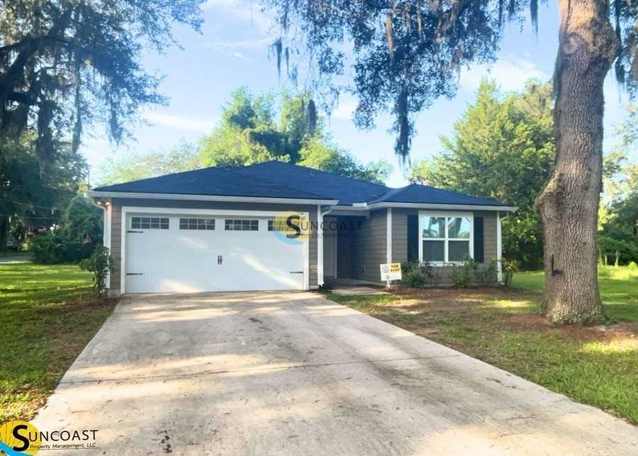 8106 Ocala Ave - Photo 3 of 25