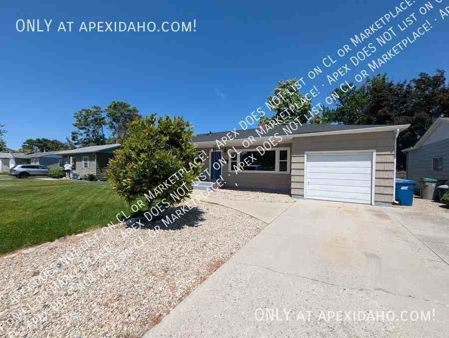 4414 W Clinton St - Photo 2 of 19