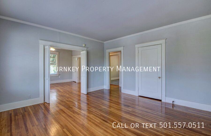 4507 Woodlawn - Photo 6 of 18