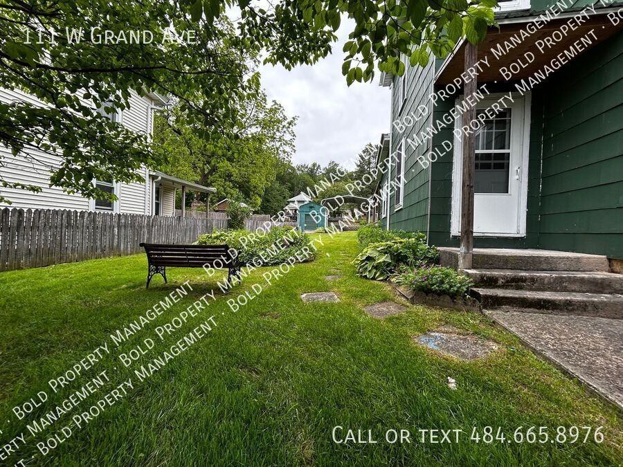 111 W Grand Ave - Photo 3 of 16