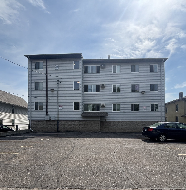 411 5th Ave S #103 - Photo 4 of 14