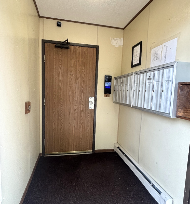 411 5th Ave S #102 - Photo 6 of 14