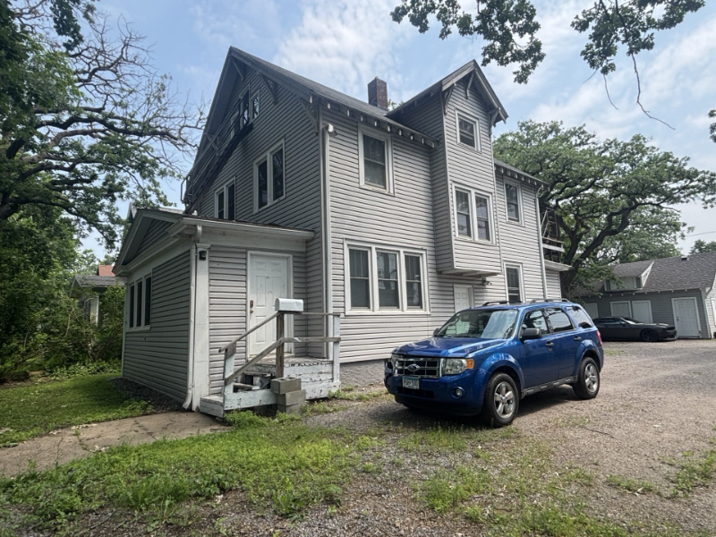 812 6th Ave S - Photo 2 of 14