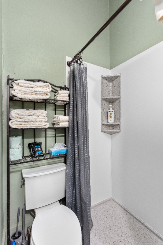 207 1/2 F St #1 - Photo 3 of 20