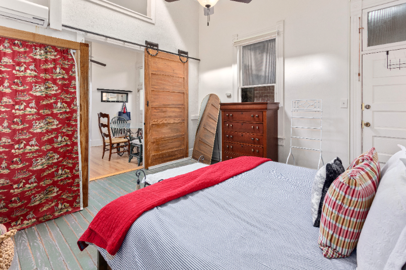 207 1/2 F St #1 - Photo 7 of 20