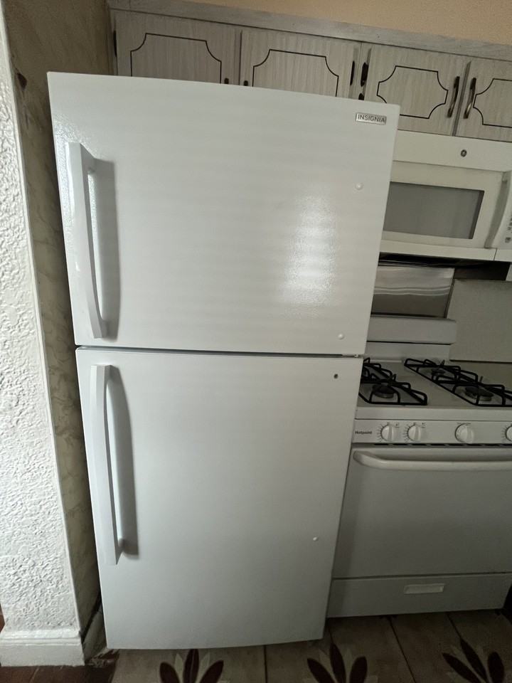 276 Emerson Avenue - Photo 3 of 10