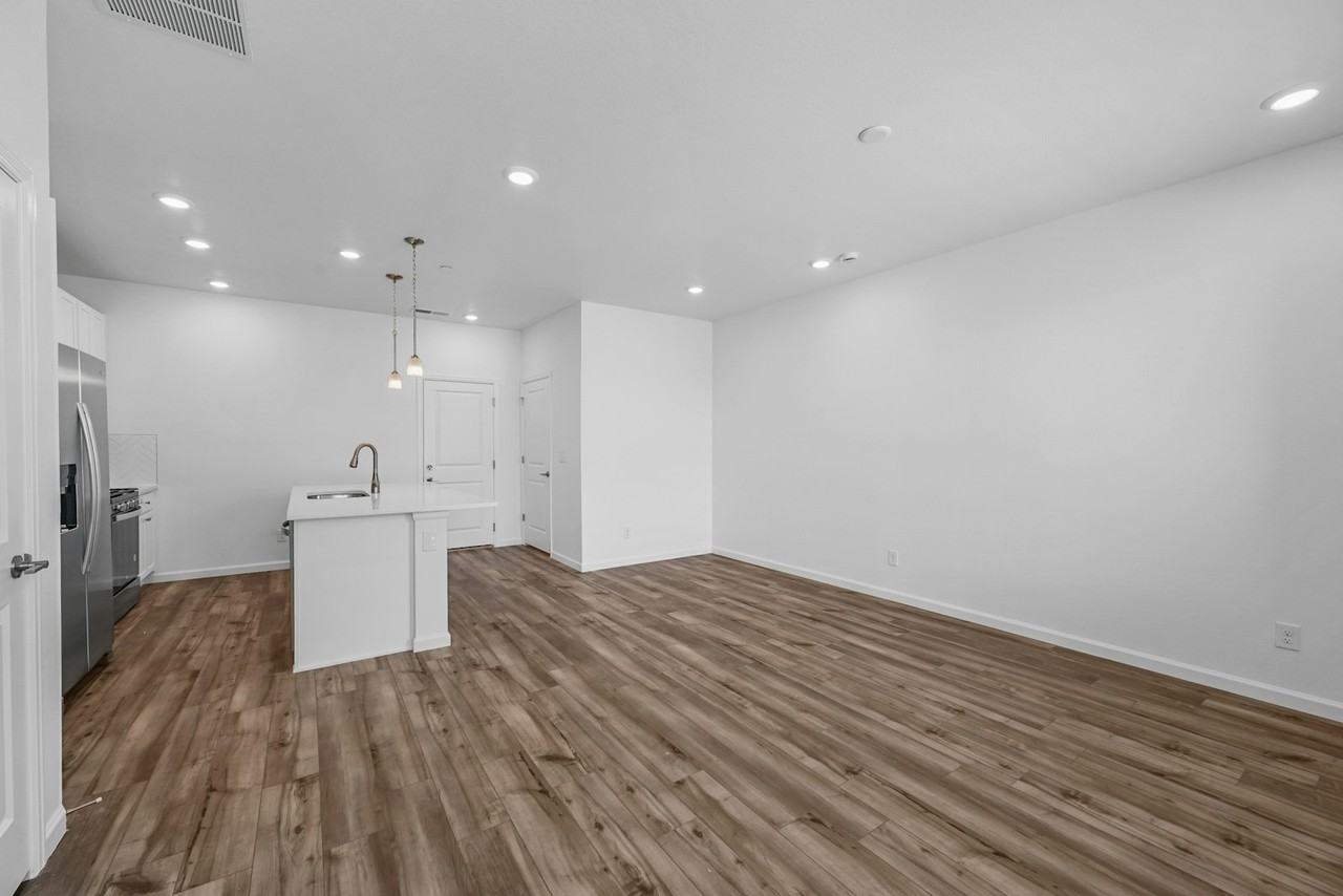 6817 Huddersfield Place - Photo 7 of 23