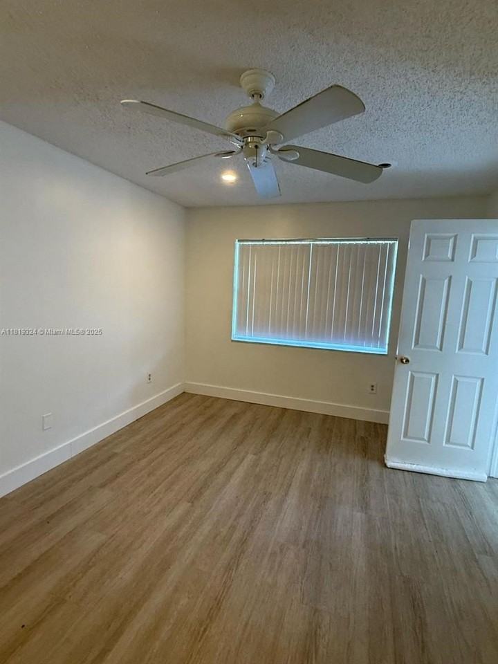 438 Ne 210th Circle Ter #202-4B - Photo 6 of 14