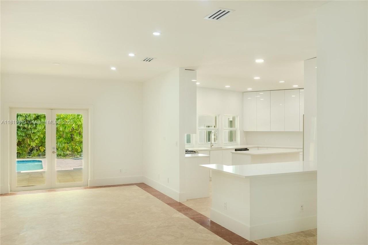 6540 Sw 135th Ter #0 - Photo 6 of 22