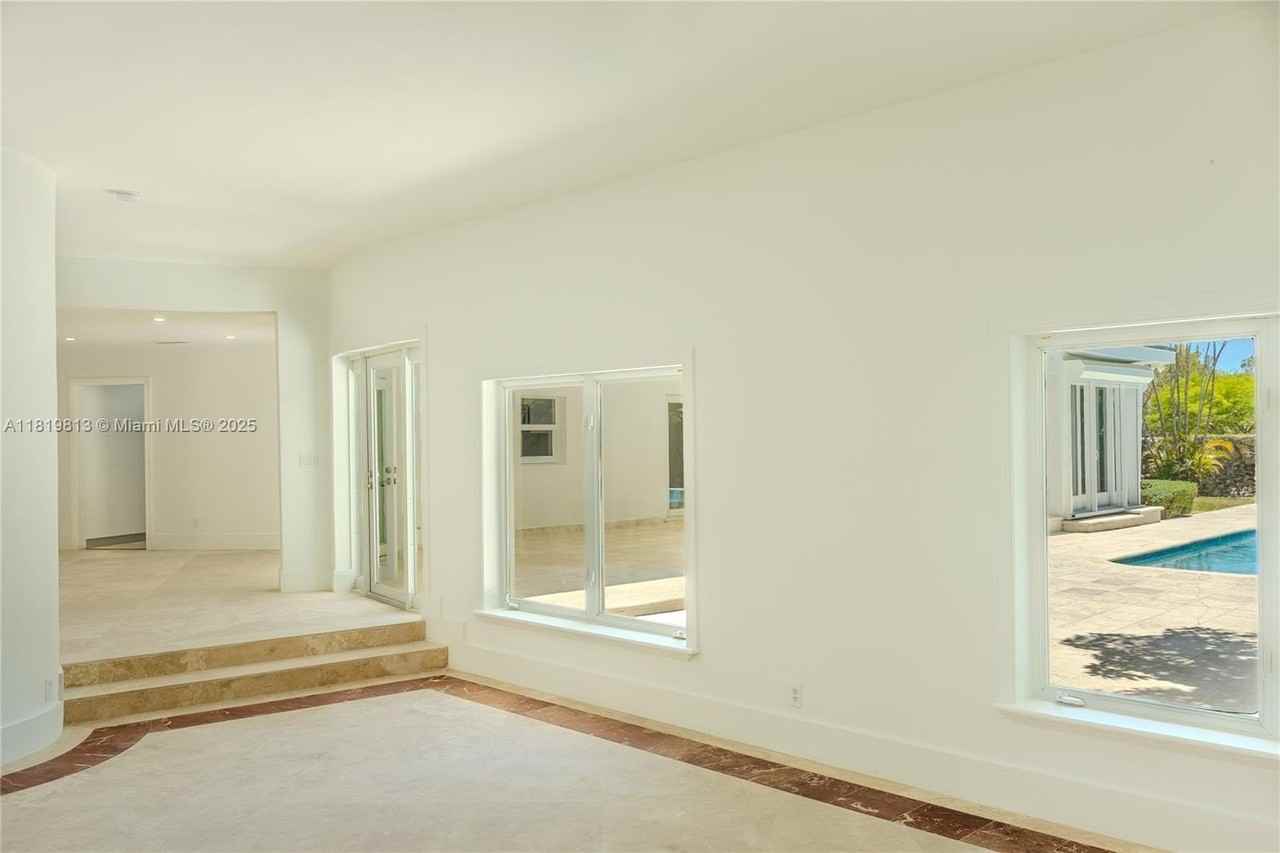 6540 Sw 135th Ter #0 - Photo 7 of 22