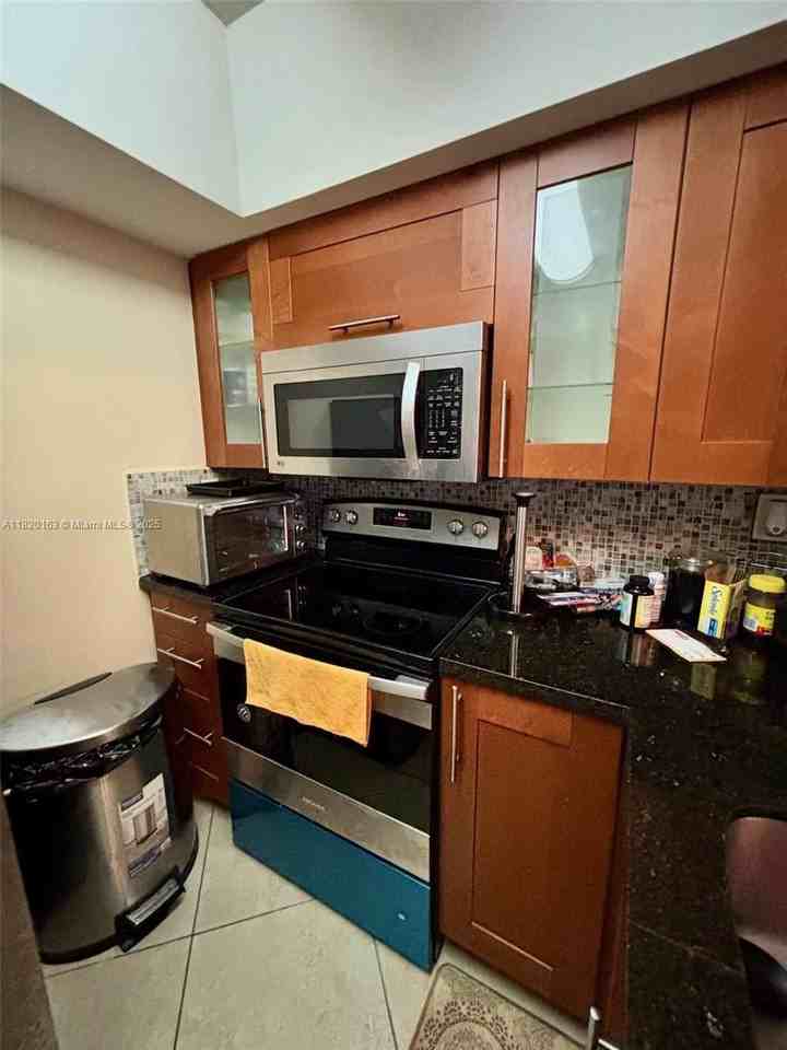 11750 Sw 18th St #514-1 - Photo 7 of 20