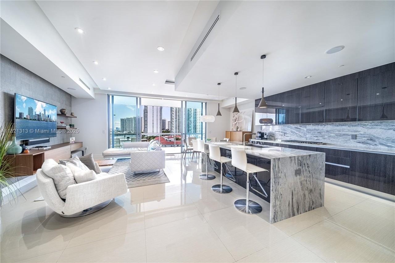 3300 Ne 188th St #710 - Photo 6 of 23