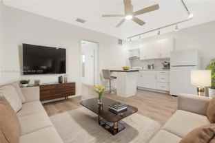 345 Michigan Ave #11 - Photo 1 of 1