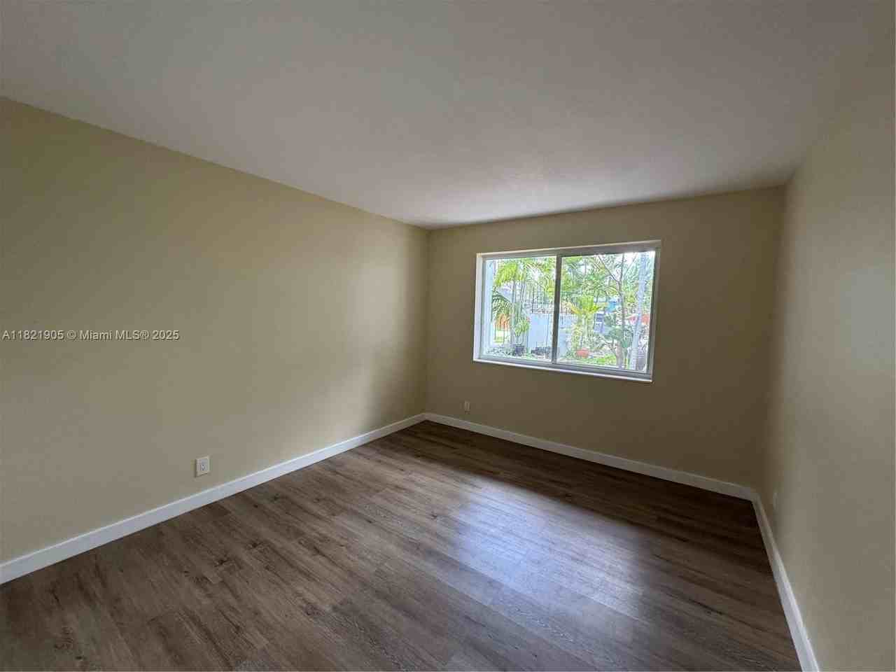 707 South 19th Avenue #3 - Photo 4 of 7