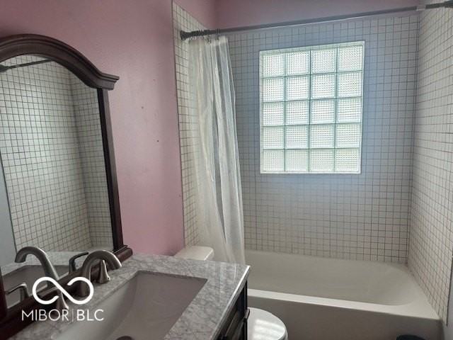 5147 E 16th St - Photo 4 of 24