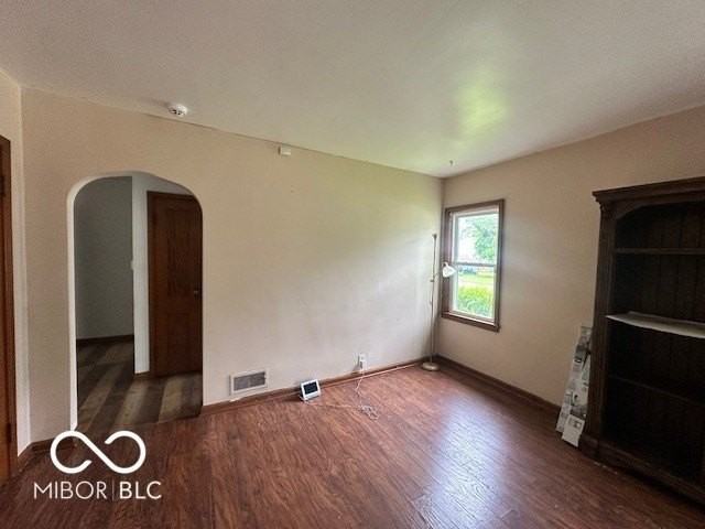 5147 E 16th St - Photo 6 of 24