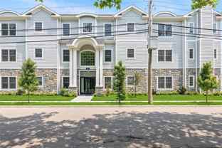 22 Sagamore Hill Dr #1B - Photo 1 of 1