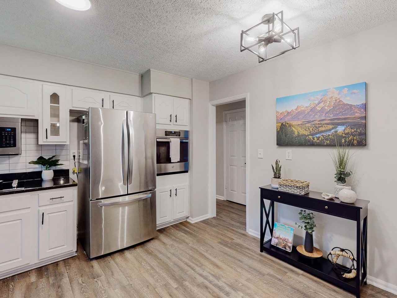 Greenway Dr - Photo 4 of 8