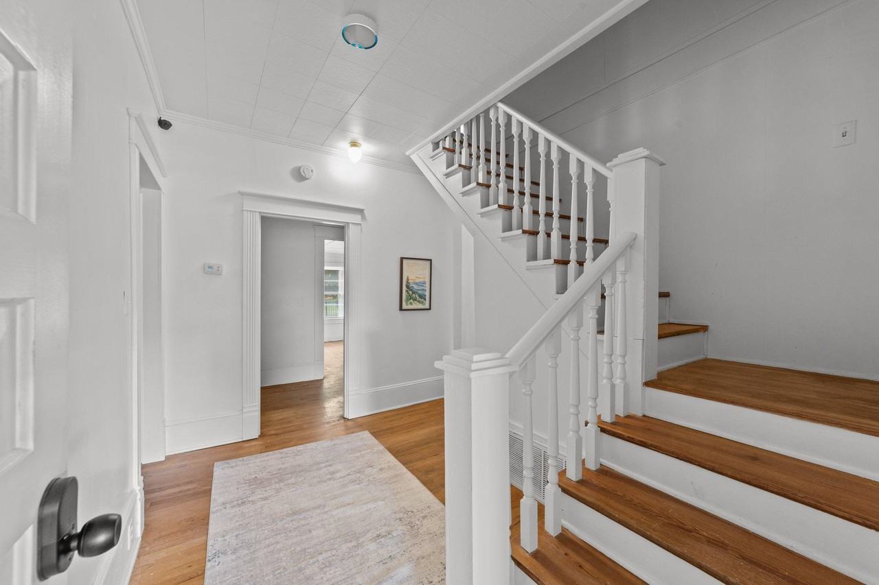 Pate St - Photo 2 of 10