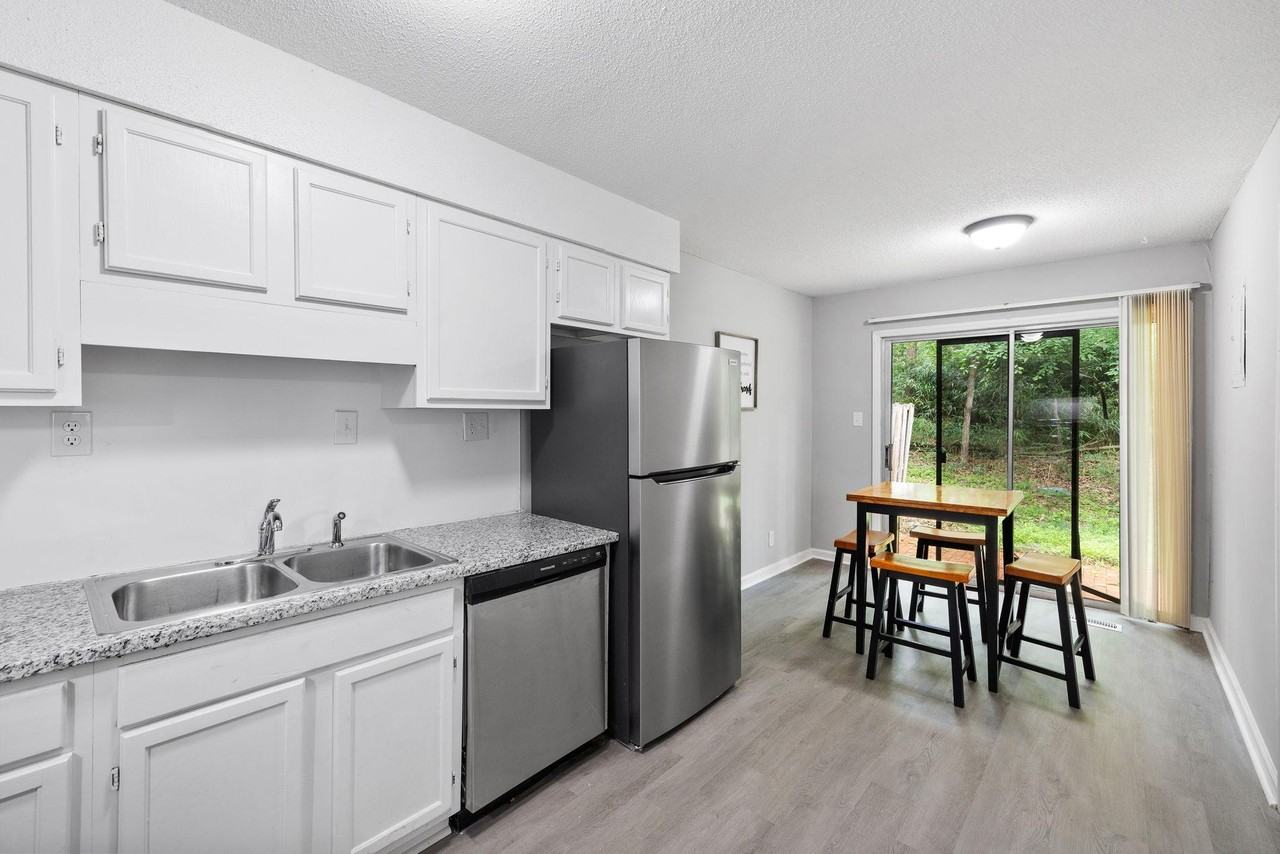 Longleaf Dr - Photo 4 of 12