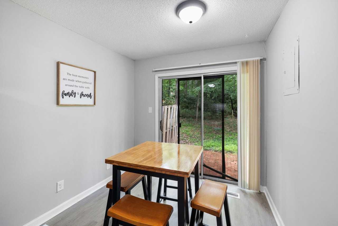Longleaf Dr - Photo 5 of 12