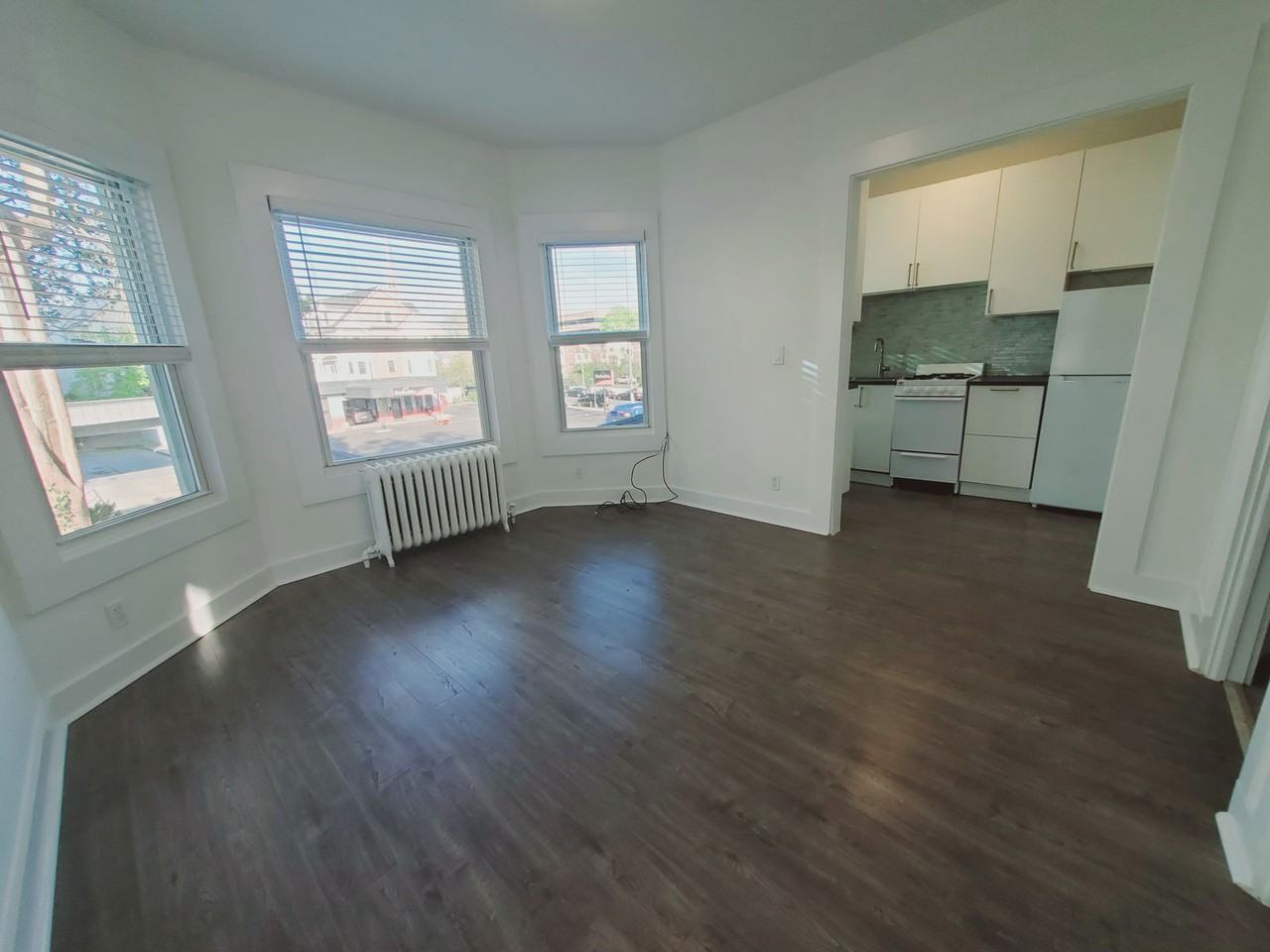 1462 Summer St #2 - Photo 3 of 5