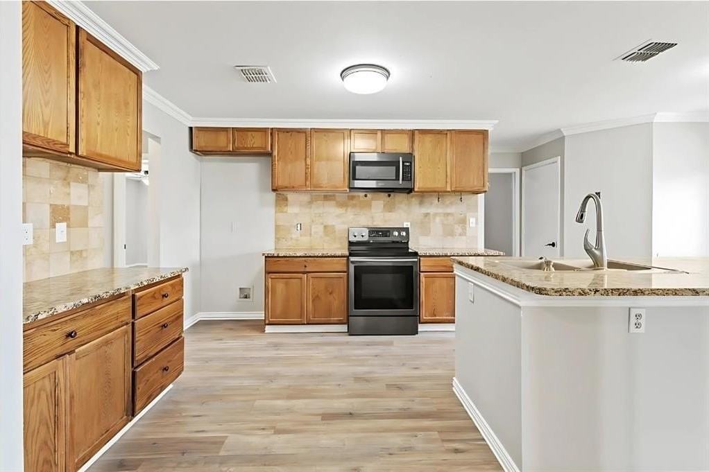 2923 Glendale Dr - Photo 2 of 13