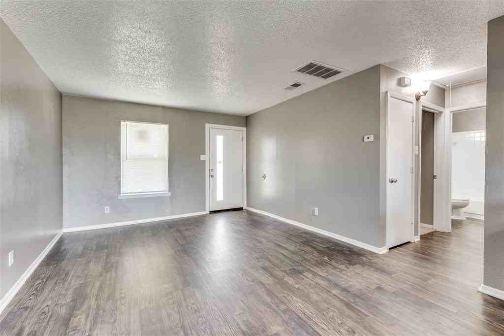 3126 Hunter St - Photo 2 of 21