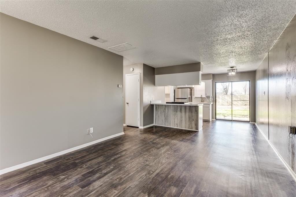 3126 Hunter St - Photo 5 of 21