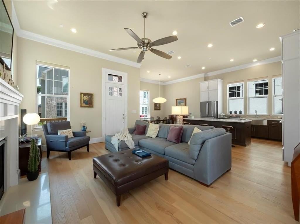 1700 Millsap Ln - Photo 2 of 27