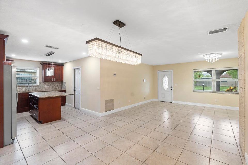 4784 Alfresco St - Photo 5 of 8