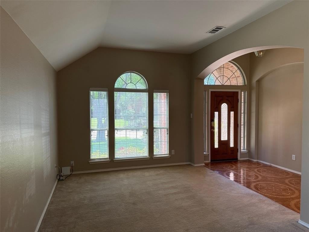 405 Love Bird Ln - Photo 6 of 40