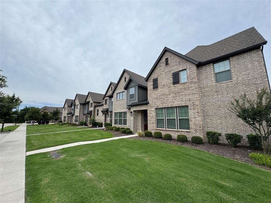 1951 Sweetwater Ln - Photo 2 of 23
