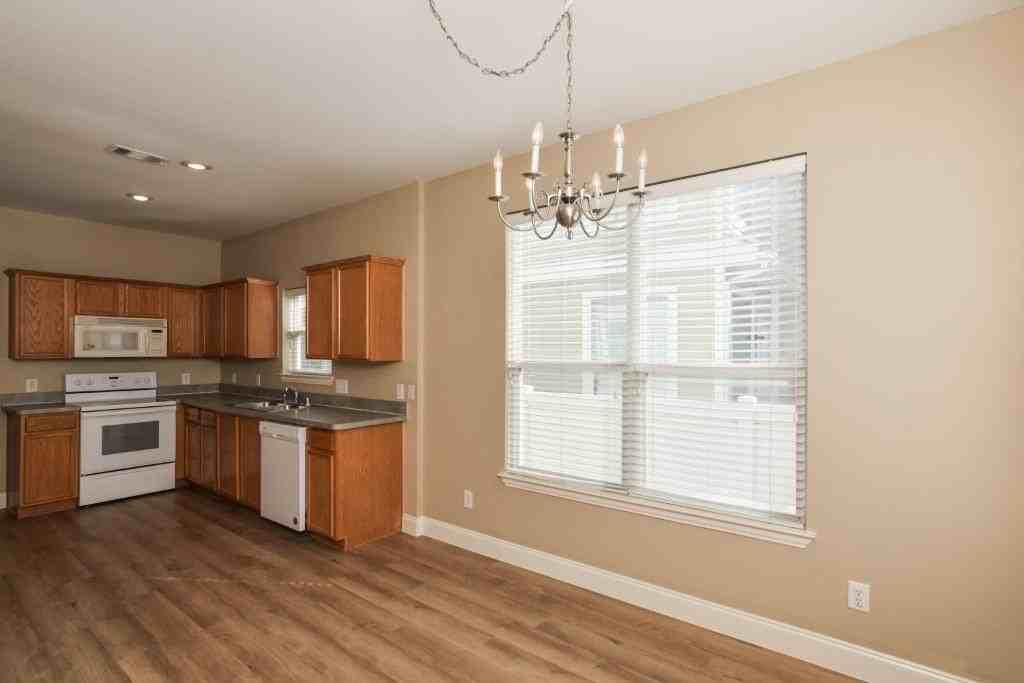 9810 Walnut Hill Dr - Photo 6 of 20