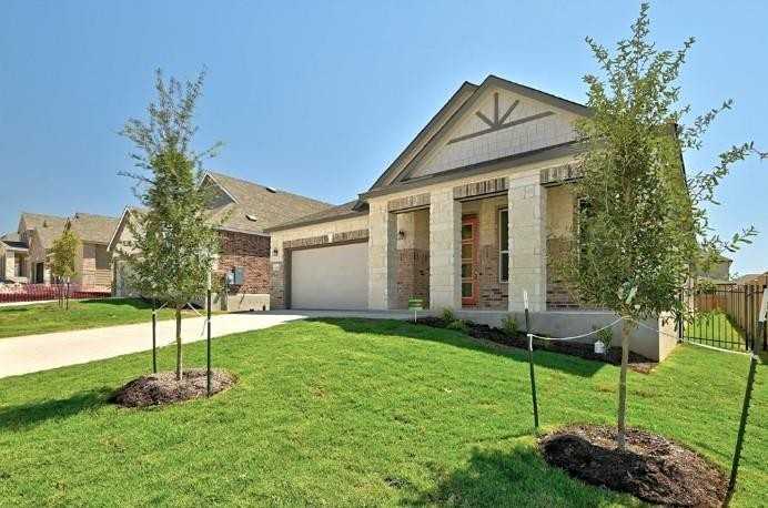 12529 Hallstatt Dr - Photo 2 of 40