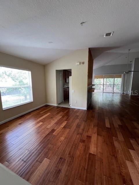 2511 Metro Sevilla Dr - Photo 5 of 14