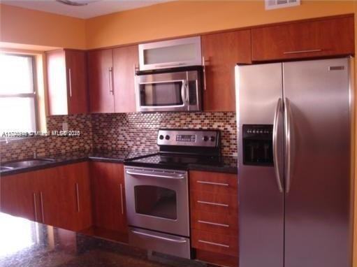 9702 Nw 5th Ln - Photo 3 of 8