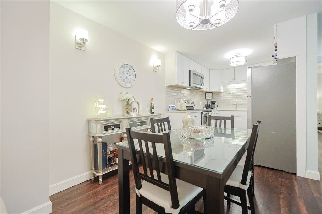 54 Jacqueline Rd - Photo 6 of 16