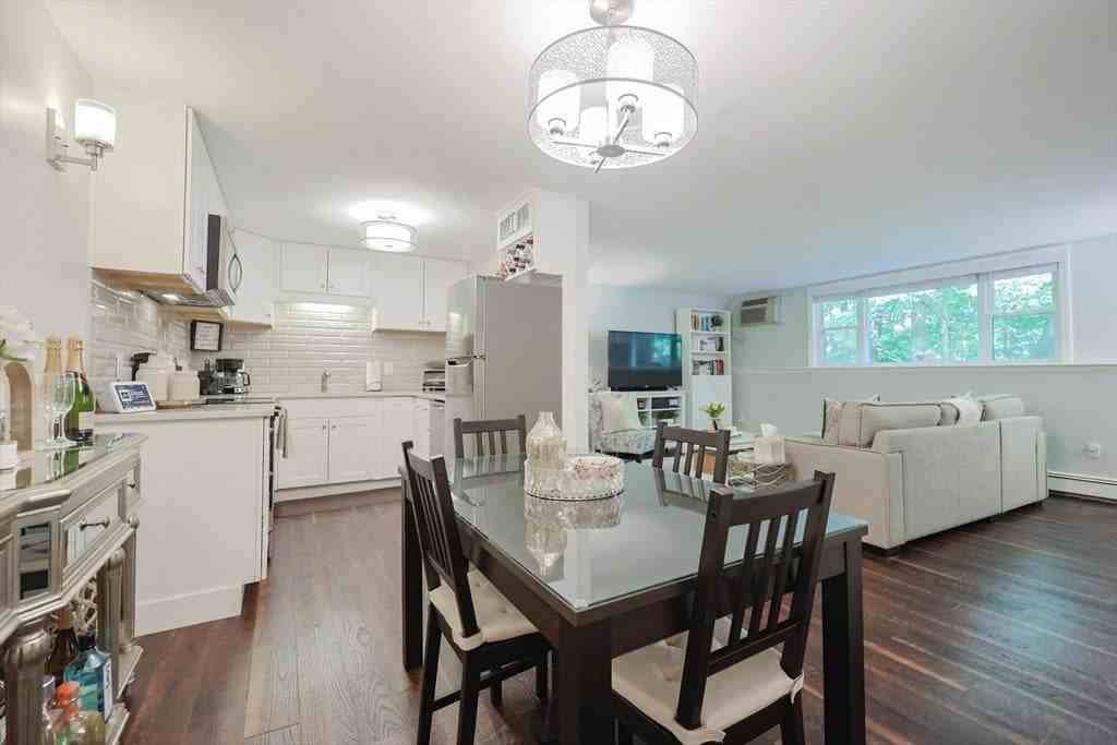 54 Jacqueline Rd - Photo 7 of 16