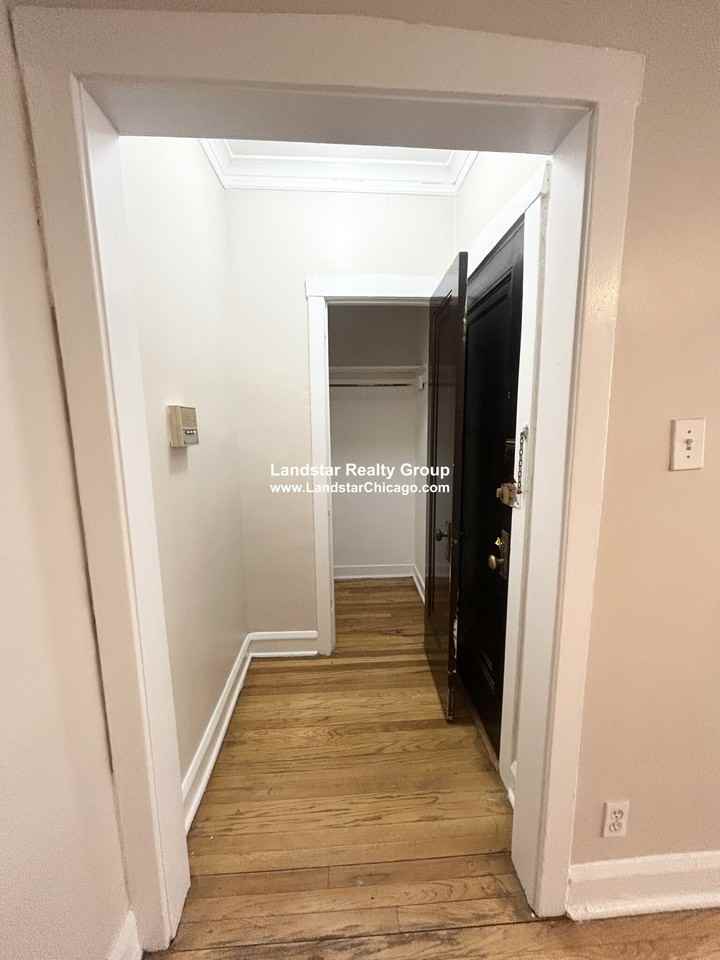 N Mozart St #2W - Photo 2 of 9