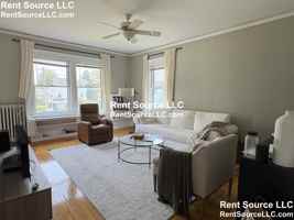 featured image of 1619 Centre St #TOPFL