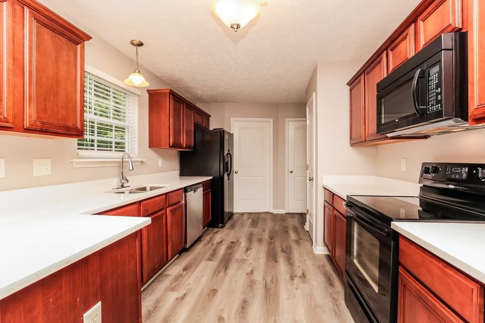 412 Elegance Way - Photo 7 of 17