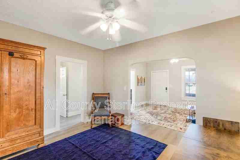 702 Nw 2nd Ave - Photo 7 of 43