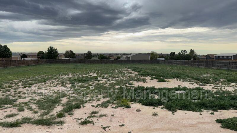 1150 S Los Charros Dr - Photo 3 of 28