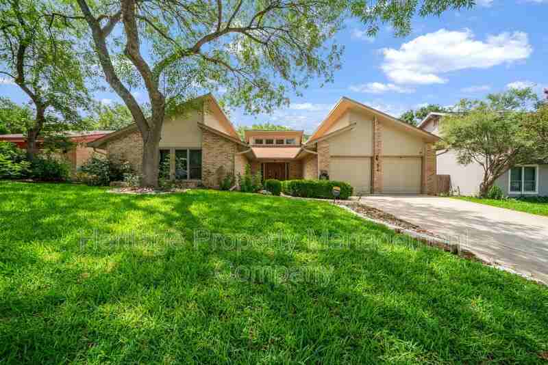 814 Arizona Ash St - Photo 2 of 27